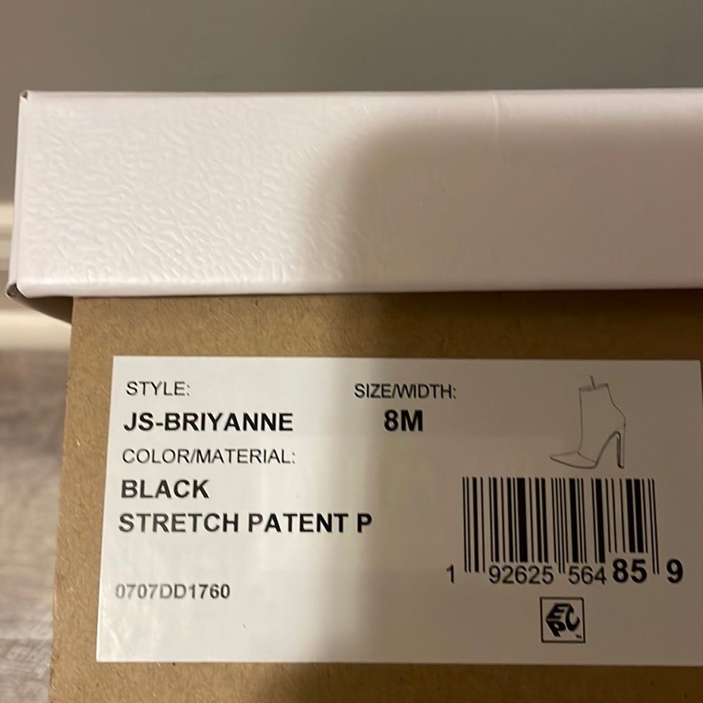 Brand new Jessica Simpson boots